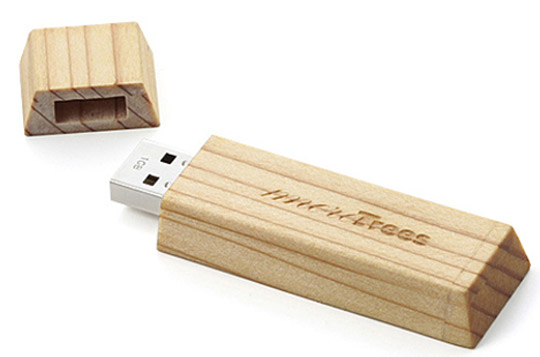 Wooden USB Flash Drive 002